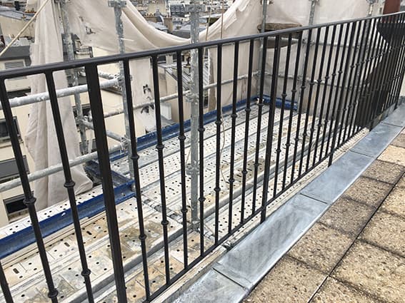 Demirden işlenmiş korkuluk - Thumbnail 2