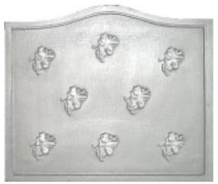 Sarmısak yaprakları serpiştirilmiş